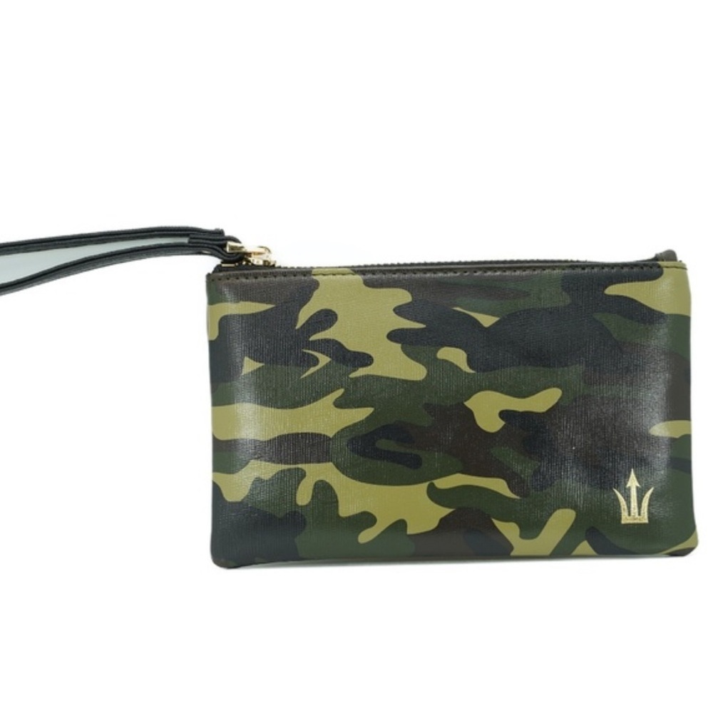 SPEARS BRANDS WOMEN'S CAMOUFLAGE CLUTCH |‎ NEW/NWT!!🤎💚